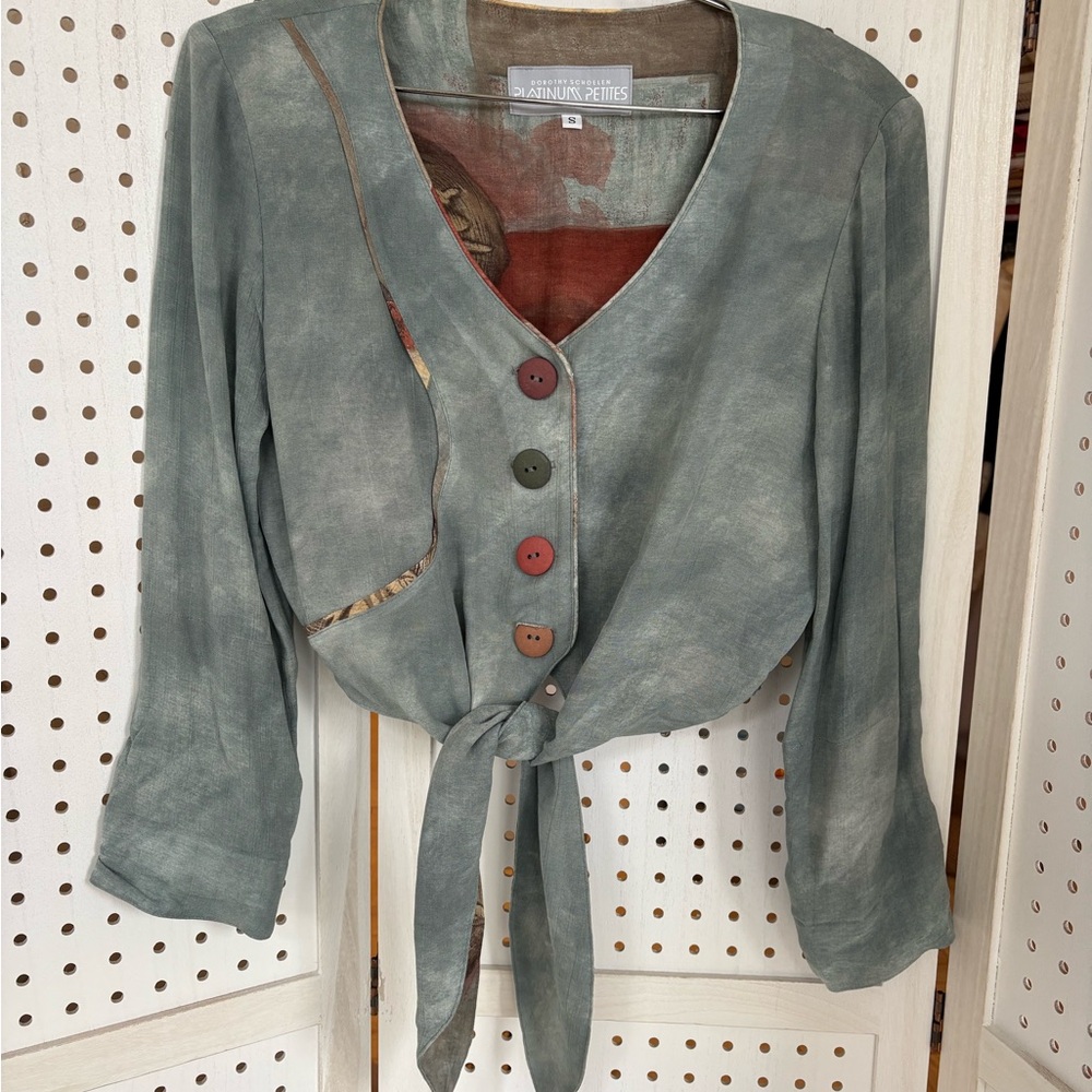 Artisan House Green Buttoned Crop Top